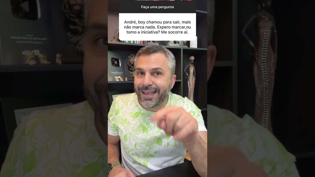 Ele chamou para sair, mas não marca nada! #shorts