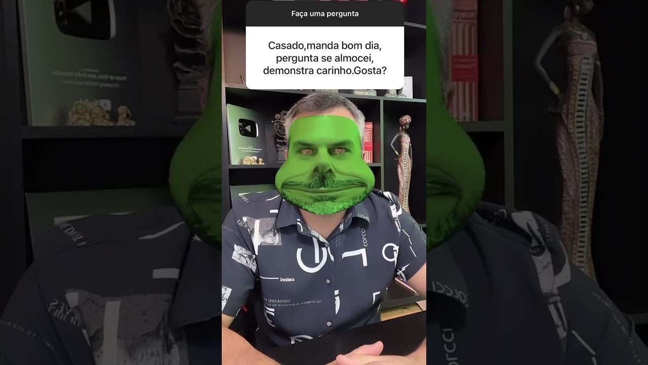 Casado, manda bom dia e demonstra carinho. Será que ele gosta?