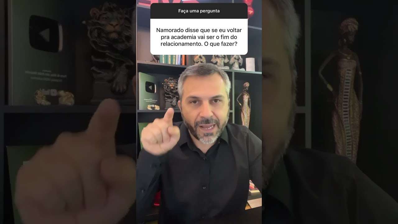 Namorado disse que se ela voltar pra academia o namoro vai acabar! #shorts