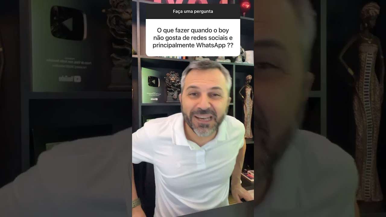 O boy não gosta de redes sociais, principalmente de WhatsApp